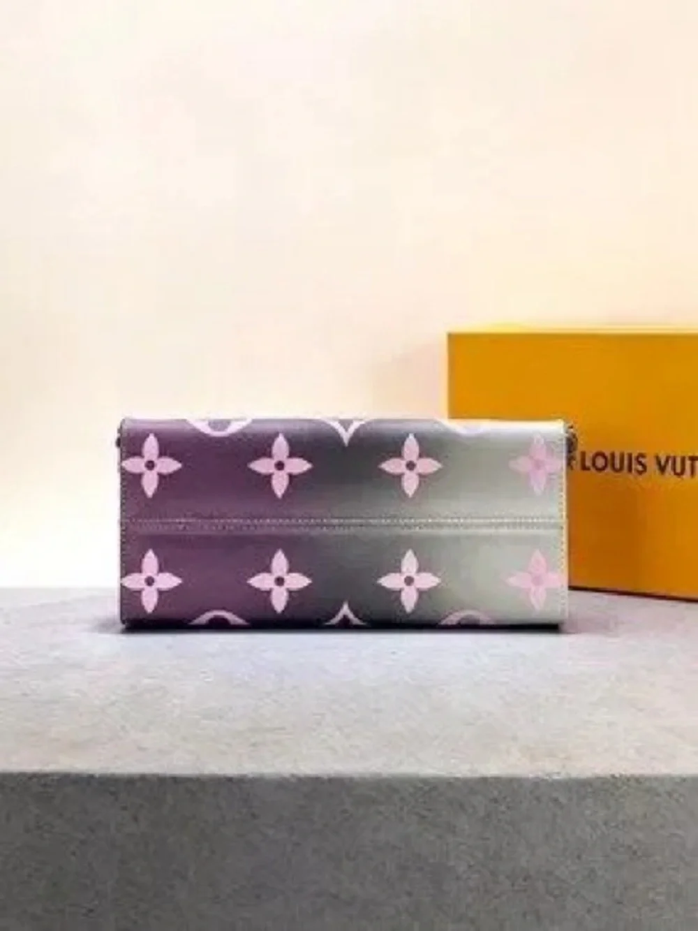 Louis Vuitton Onthego GM Monogram Gradient Pink